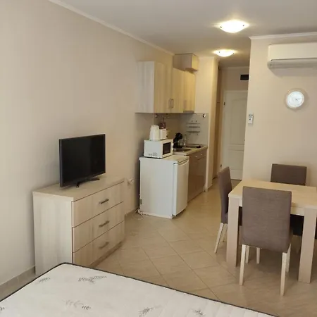 In Dawn Park Deluxe Appartamento Sunny Beach